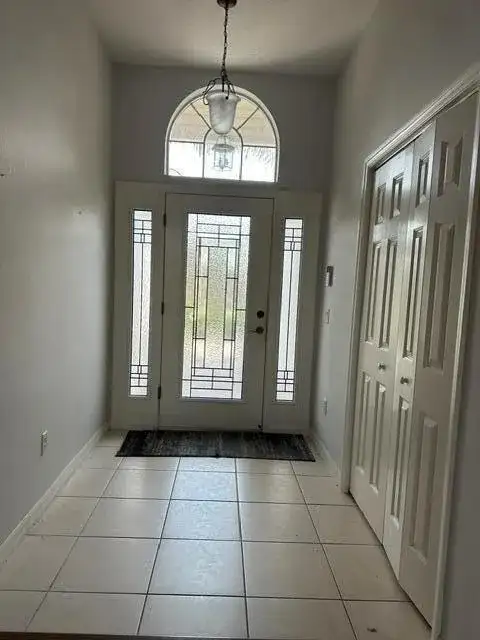 992 Ridgeland Path, The Villages FL 32162 photo 2