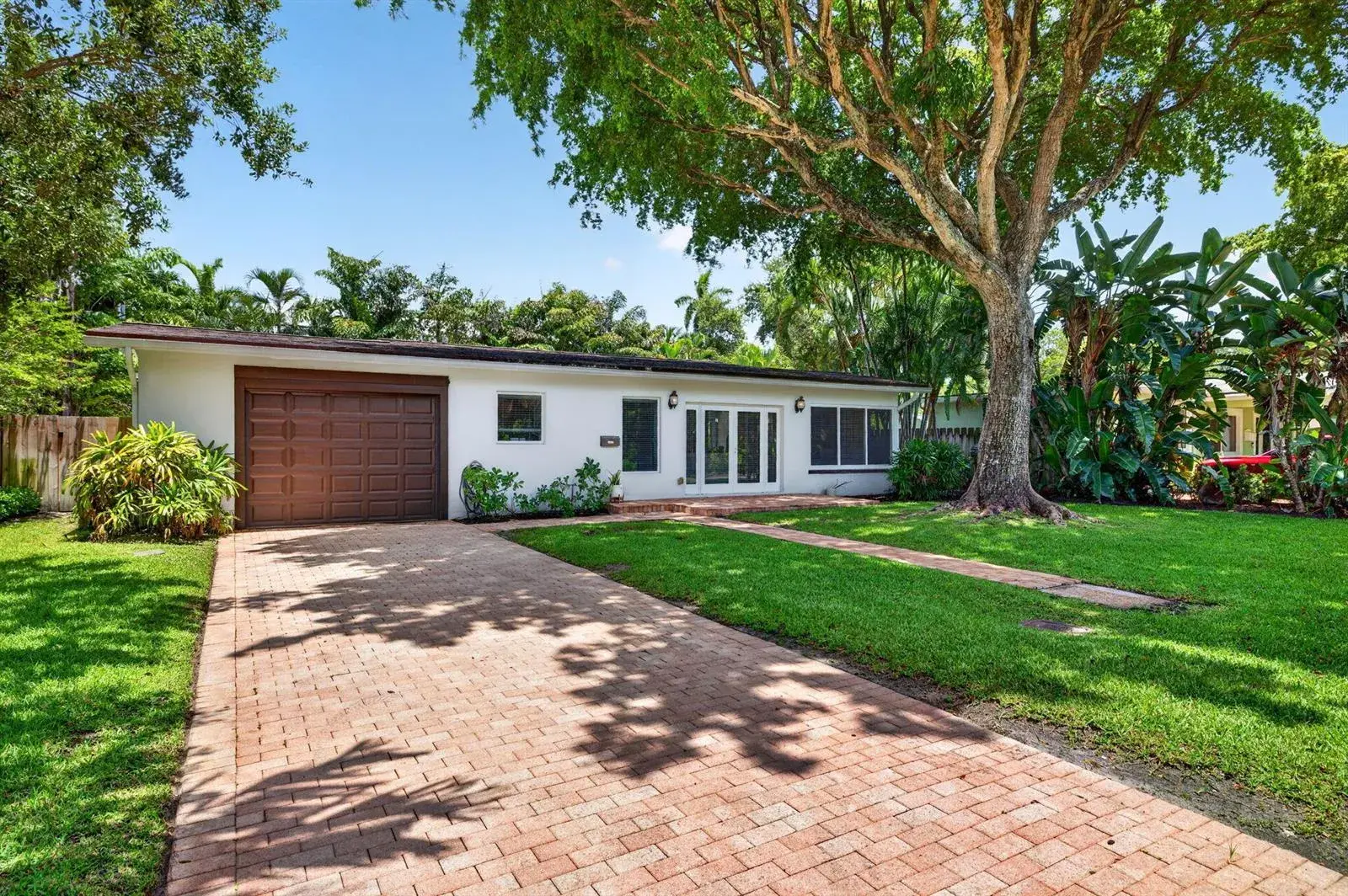 1318 SE 12TH Way, Fort Lauderdale FL 33316