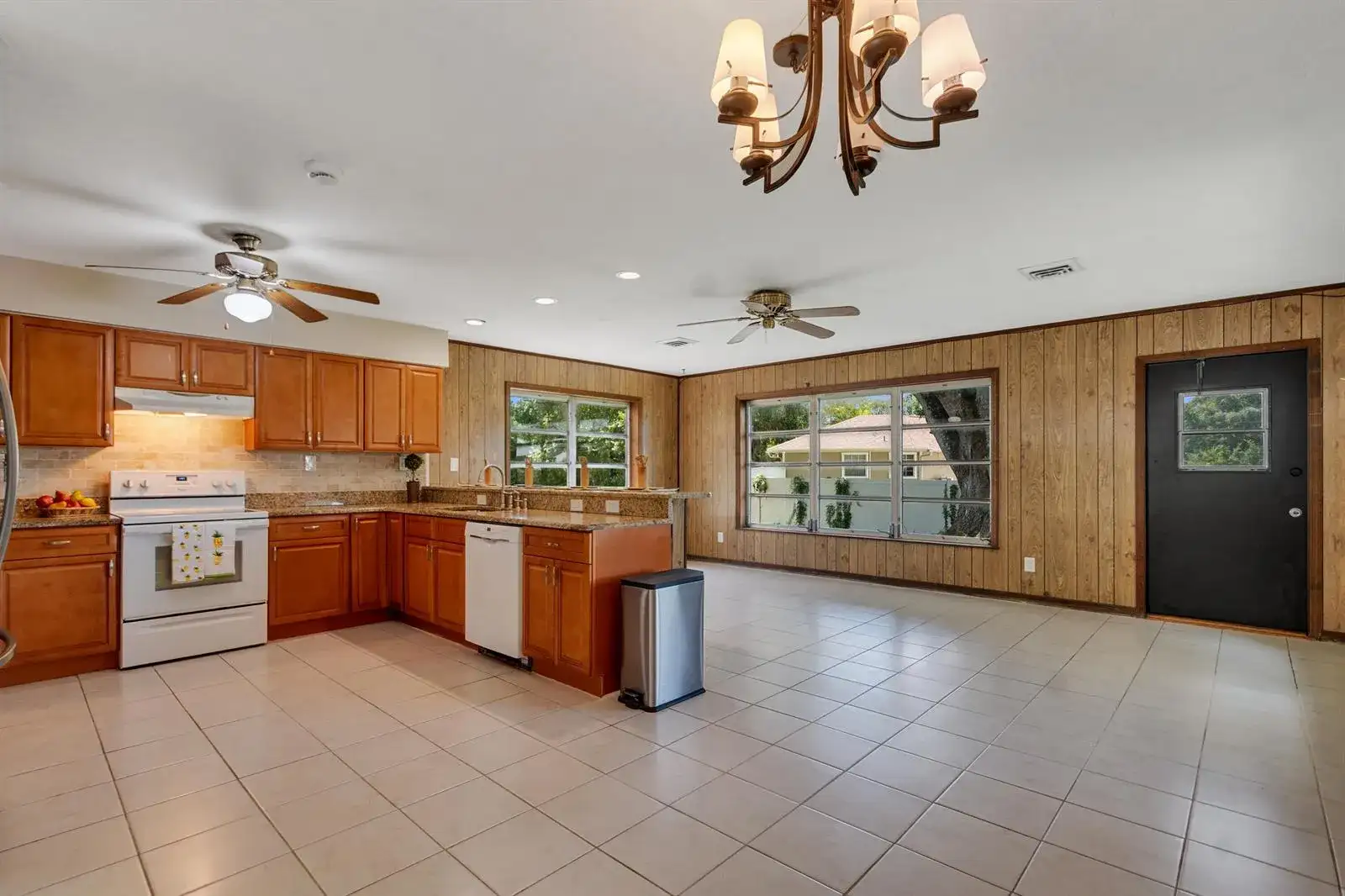 5605 38TH Street, Vero Beach FL 32966 photo 2