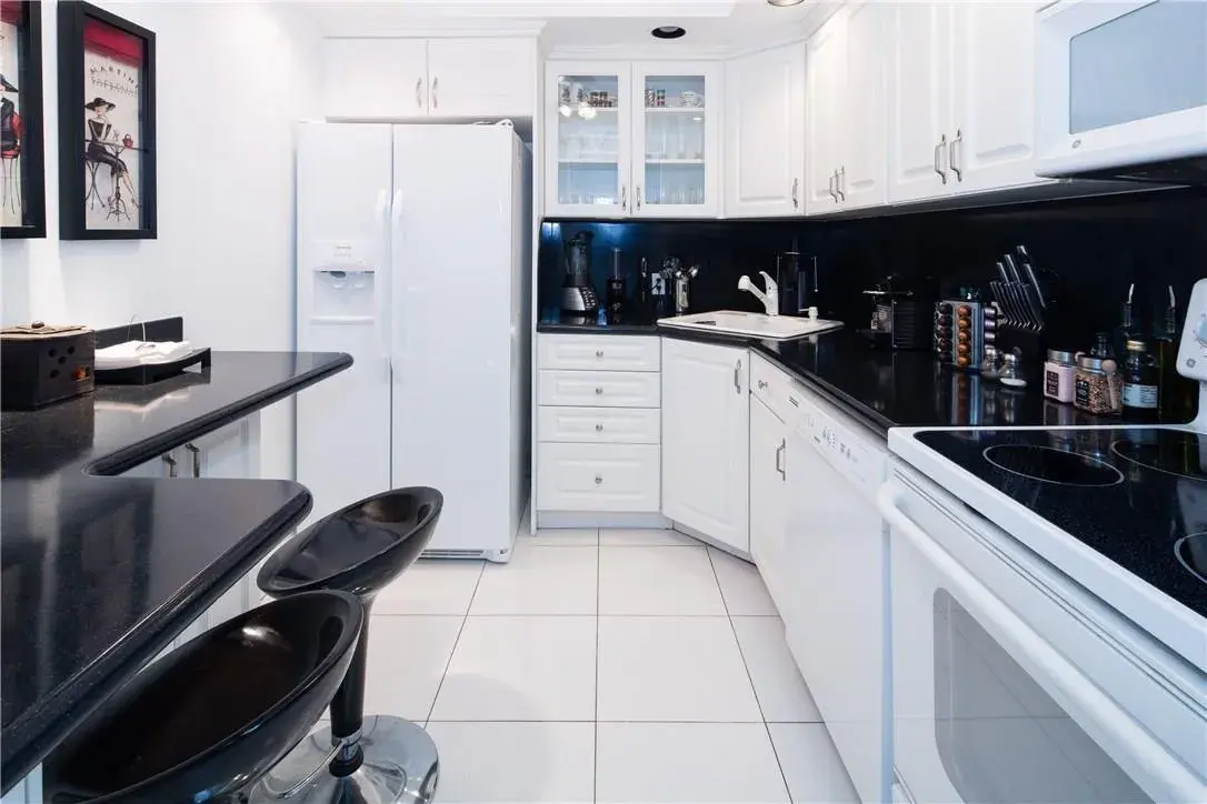 20379 W COUNTRY CLUB Drive W # 638, Aventura FL 33180