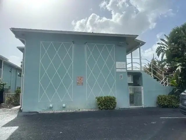 400 Northlake Court # 204, North Palm Beach FL 33408 photo 2