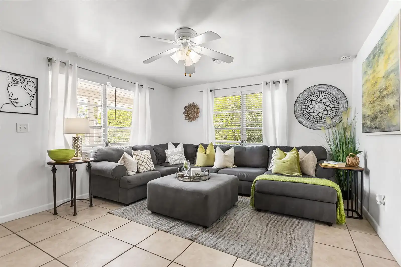 2191 THOMASSON Drive, Naples FL 34112