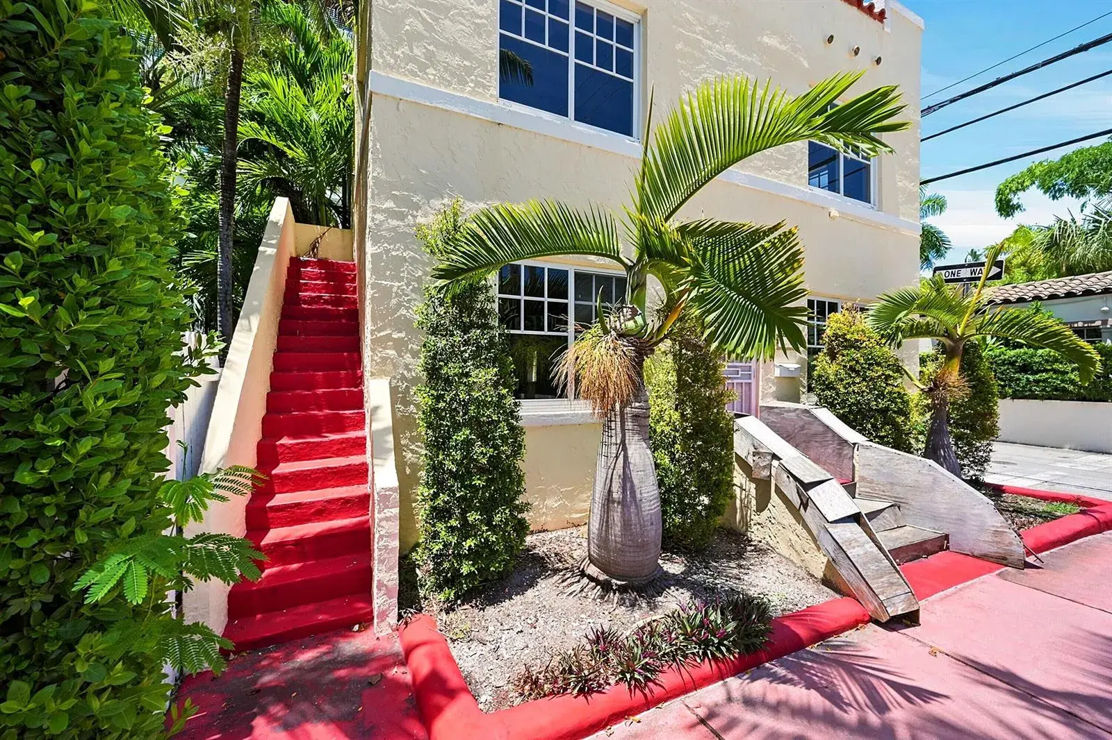 927 4th Street, Miami FL 33130