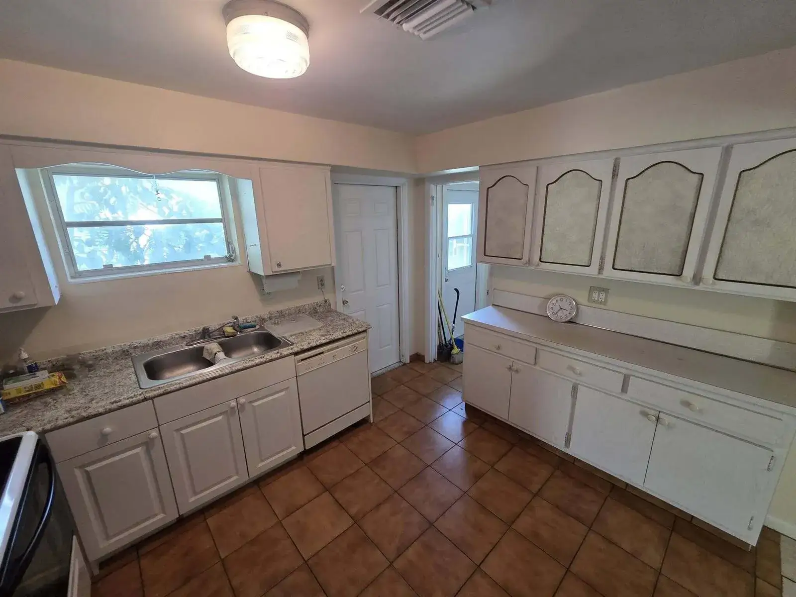 207 SE 7th Street, Dania Beach FL 33004