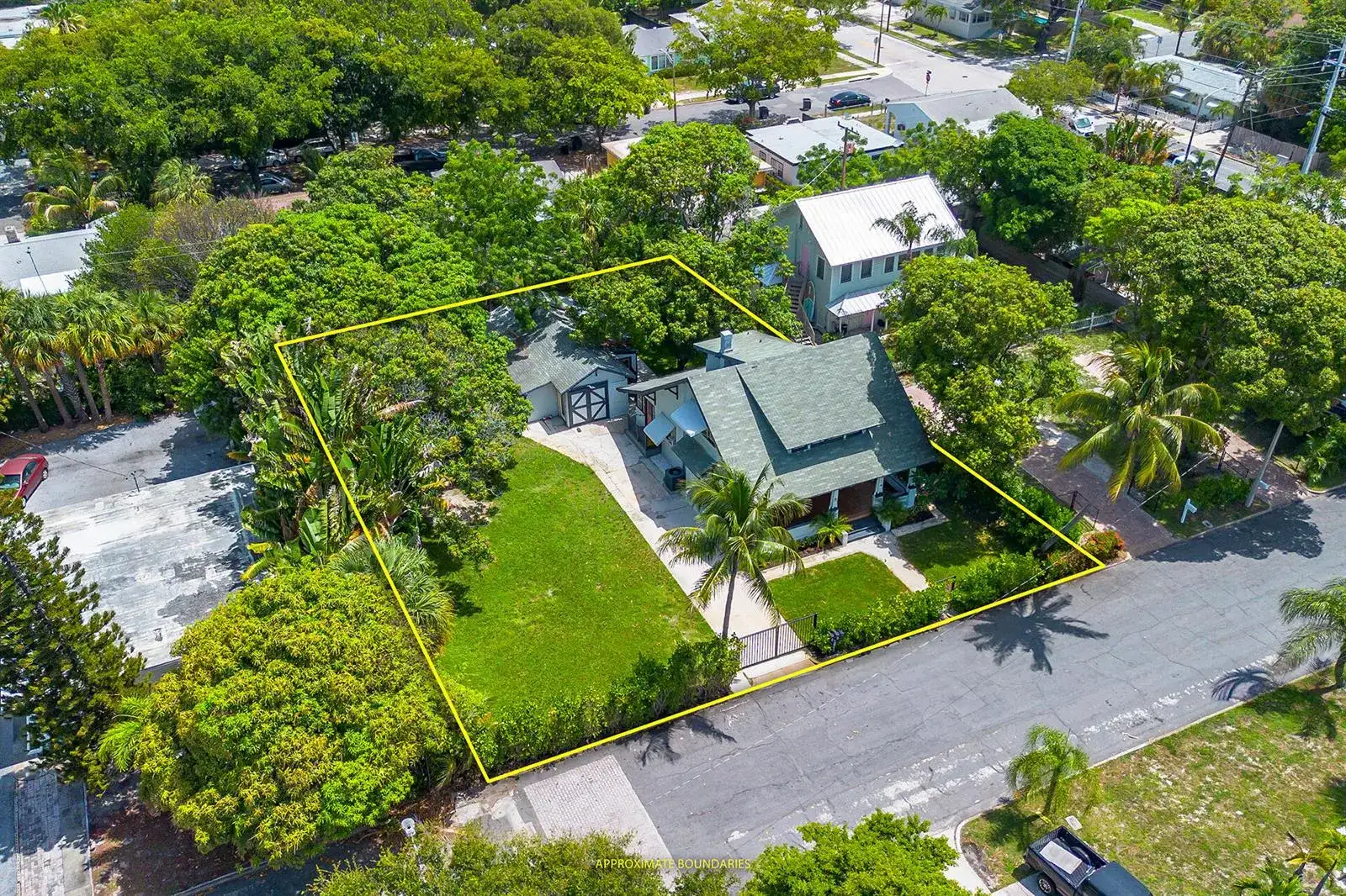 515 46th Street, West Palm Beach FL 33407 photo 2