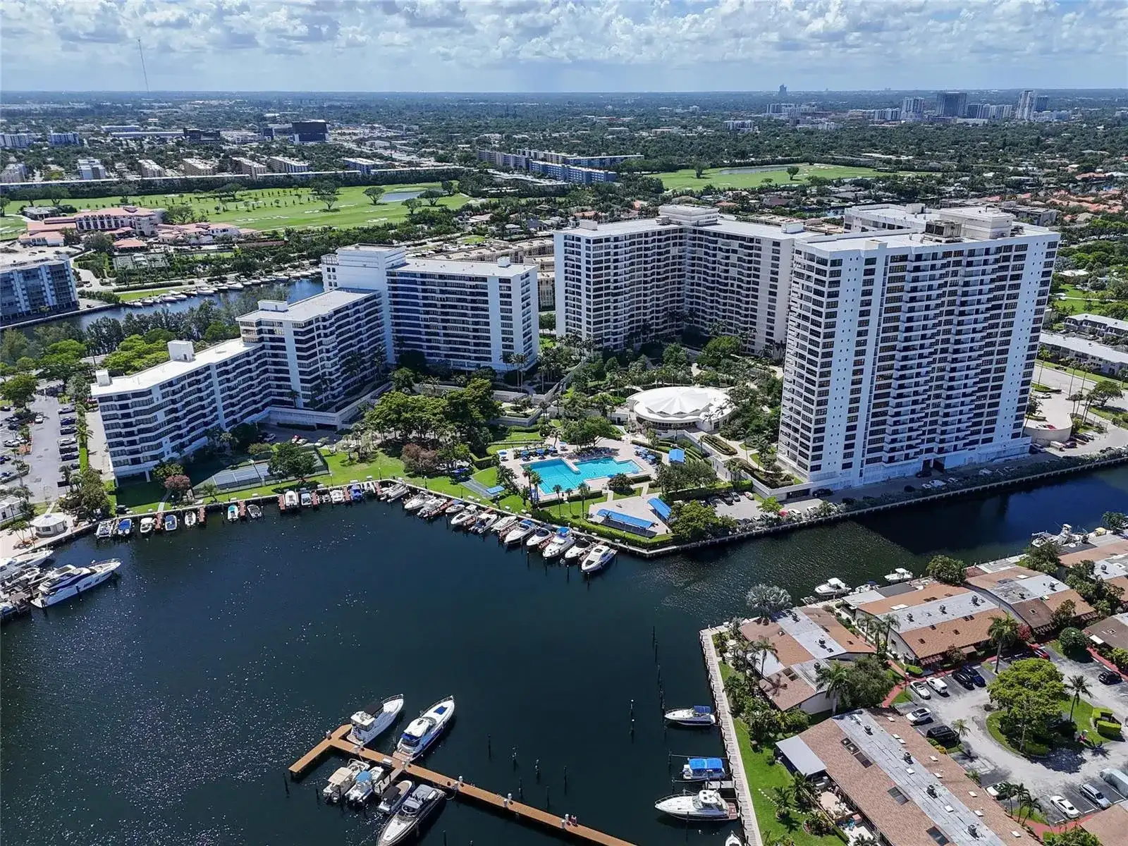 2500 PARKVIEW Drive # 1710, Hallandale Beach FL 33009 photo 2