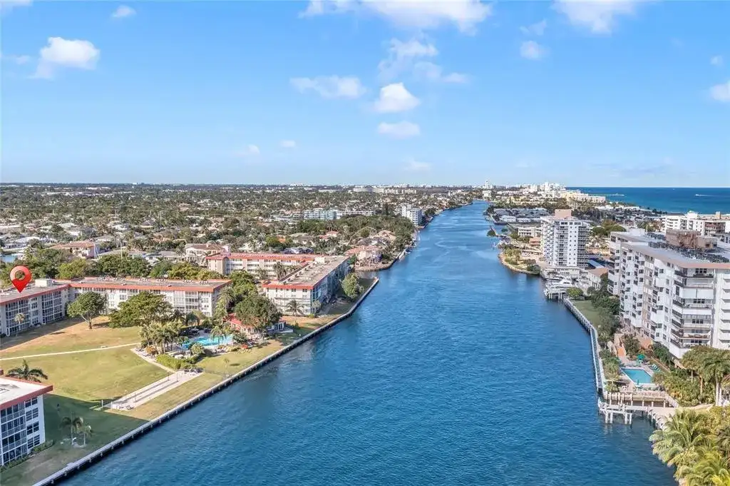 3150 NE 48th Court # 204, Lighthouse Point FL 33064 photo 2