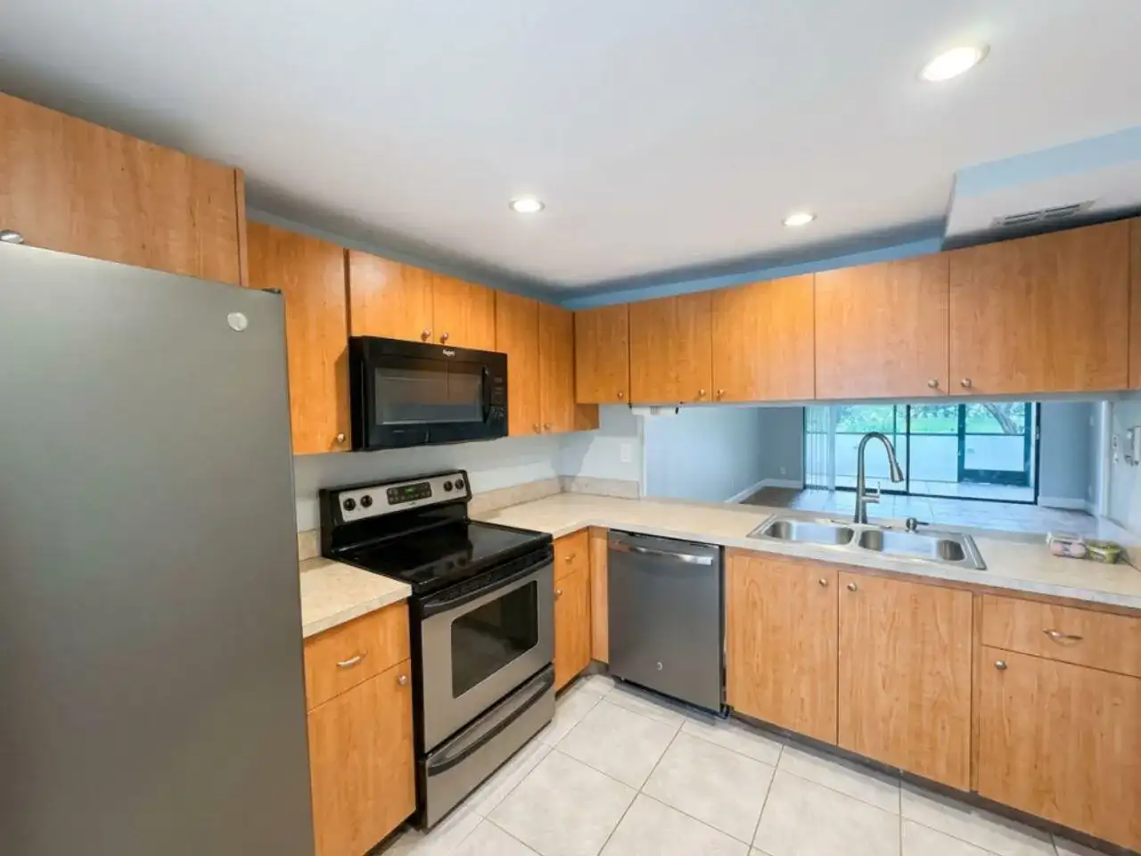 7340 NW 1ST Street # 103, Plantation FL 33317