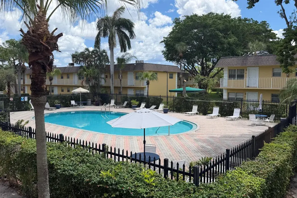 5192 NE 6th Avenue # 824, Oakland Park FL 33334
