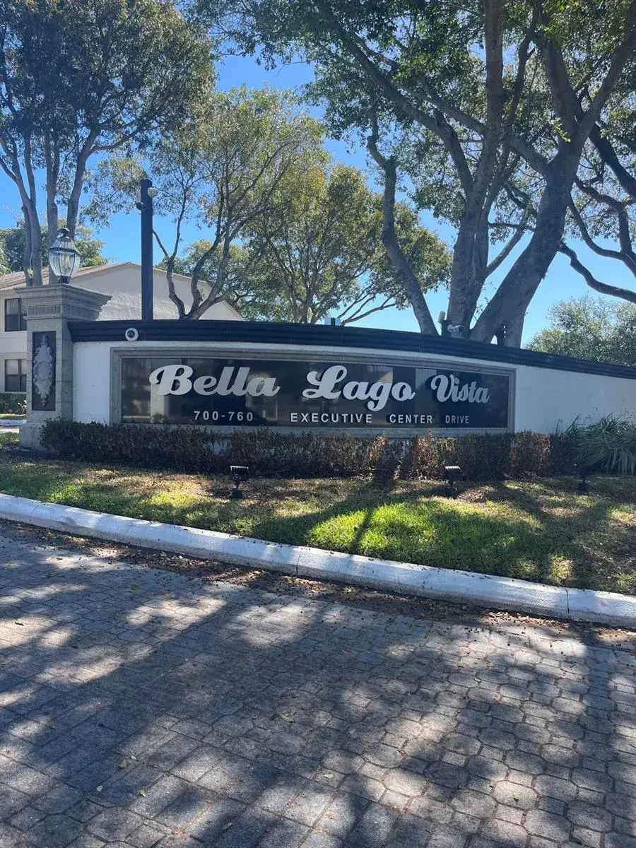 760 Executive Center Drive # 32, West Palm Beach FL 33401