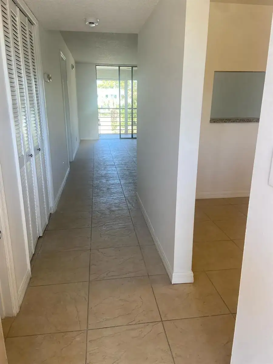 4820 Lucerne Lakes Boulevard W # 205, Lake Worth FL 33467 photo 4