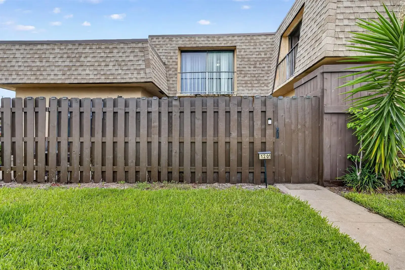 1201 WATERVIEW Circle # 12a, Palm Springs FL 33461