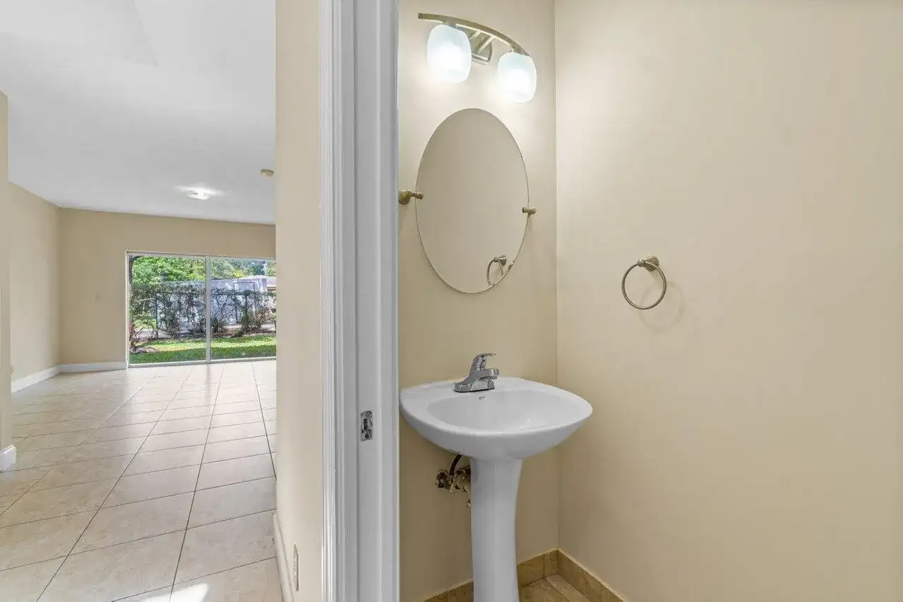809 TALIA Circle E # 809, FL 33461 photo 3