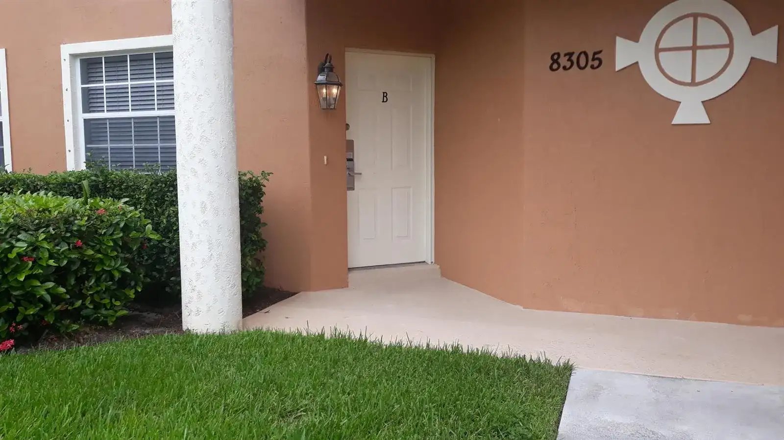 8305 Mulligan Circle # B, FL 34986 photo 2