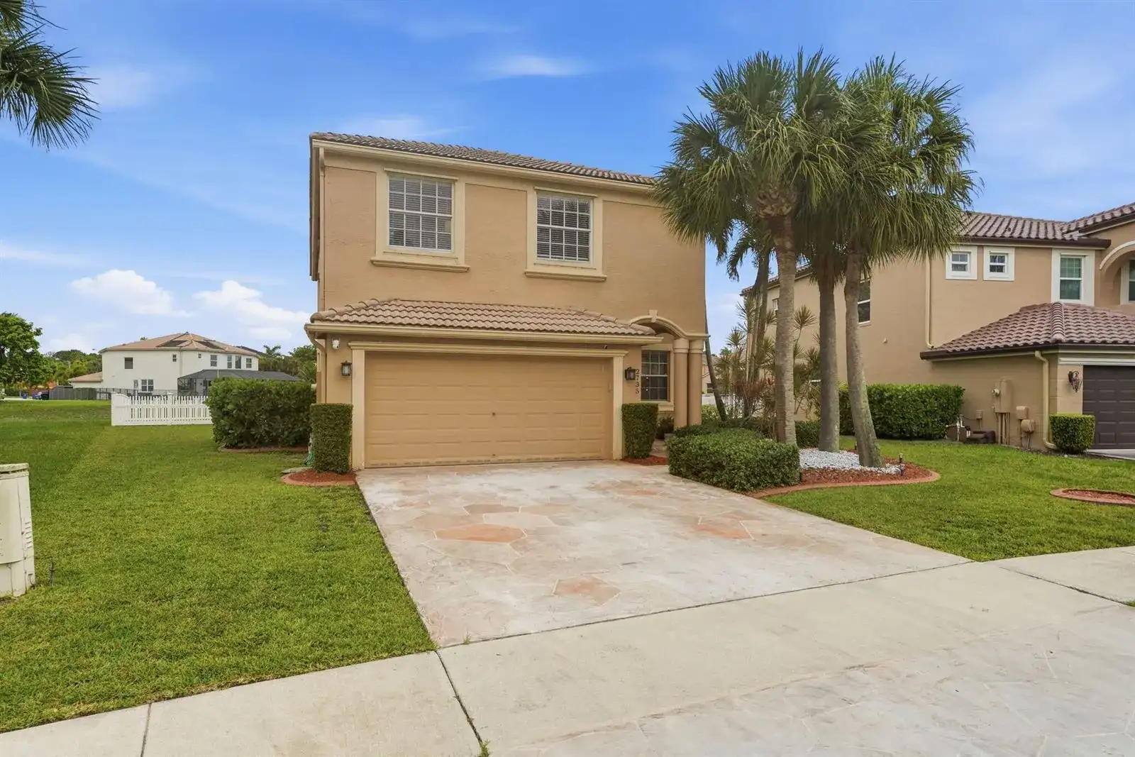 2753 Misty Oaks Circle, Royal Palm Beach FL 33411 photo 2
