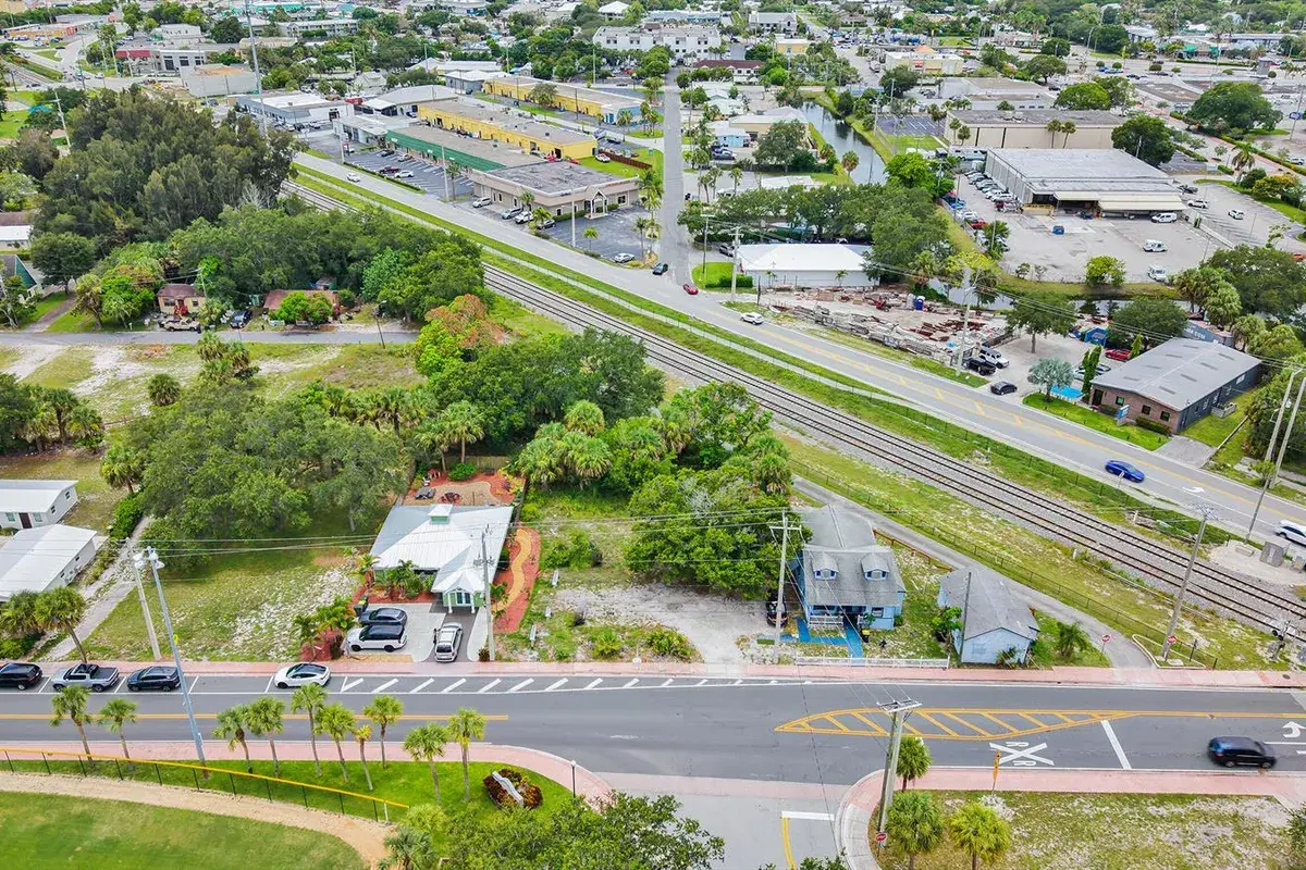 312 SE M.l.k. Jr Boulevard, Stuart FL 34994