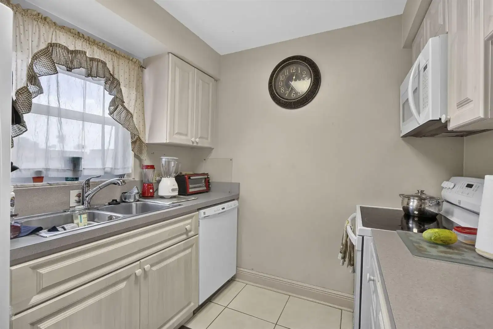 12022 W Greenway Drive # 201, Royal Palm Beach FL 33411 photo 4