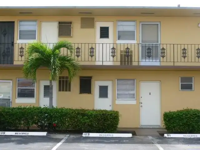 2940 NE 203RD Street # C102, Aventura FL 33180