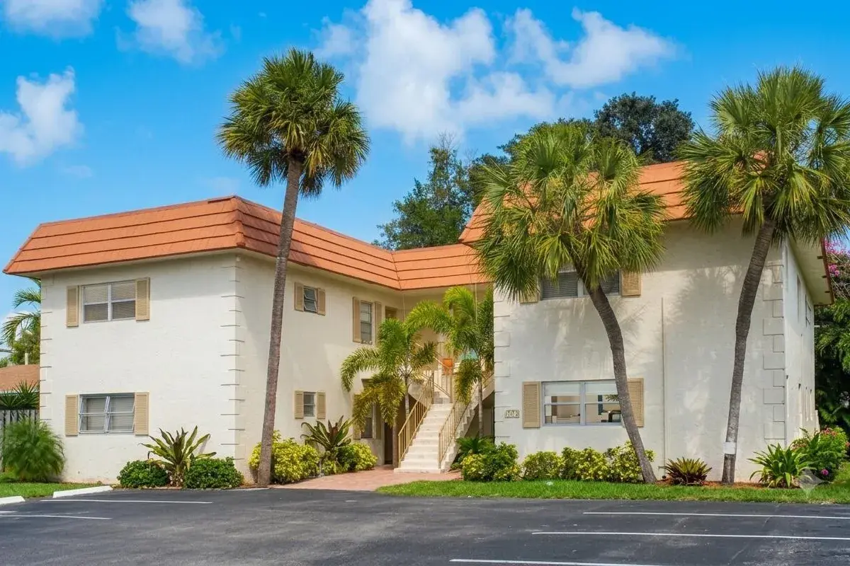 5220 NE 14th Way # 8, Fort Lauderdale FL 33334