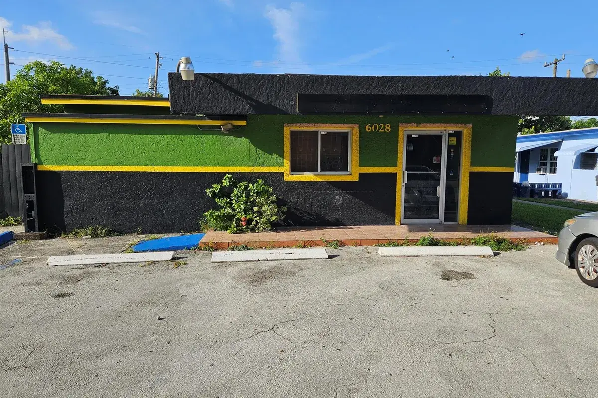 6028 Washington Street, Hollywood FL 33023
