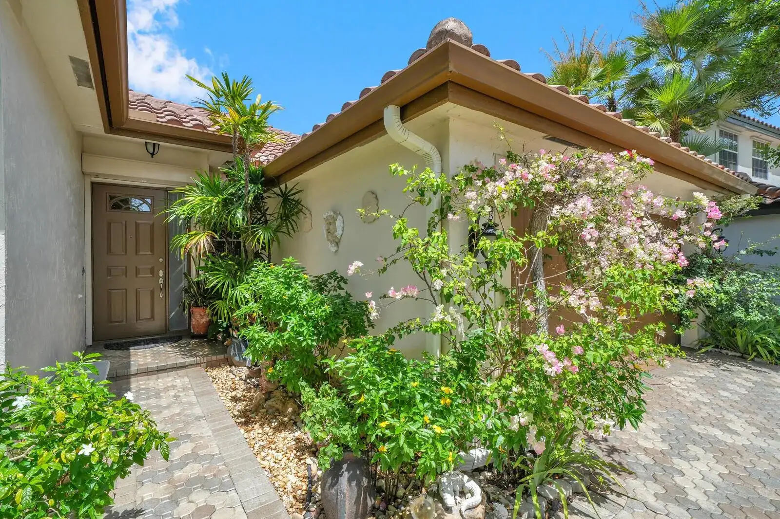 718 NW 177th Avenue, Pembroke Pines FL 33029 photo 3