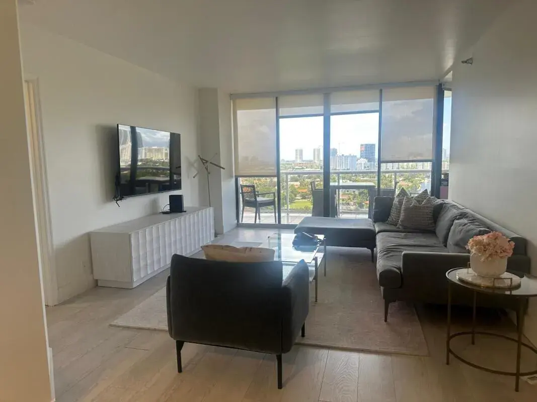 3640 Yacht Club Drive # 1403, Aventura FL 33180