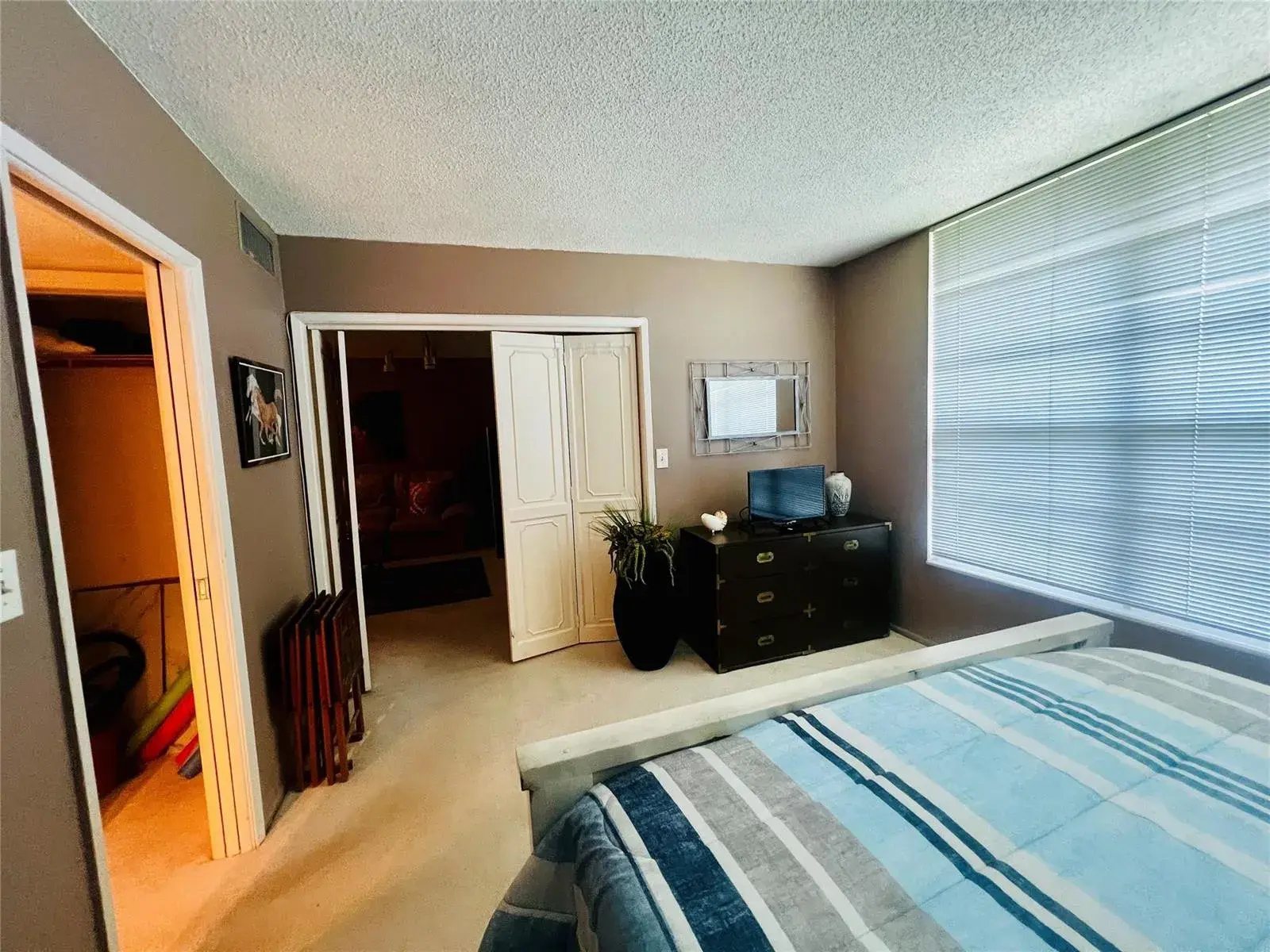 605 Oaks Drive # 1009, Pompano Beach FL 33069
