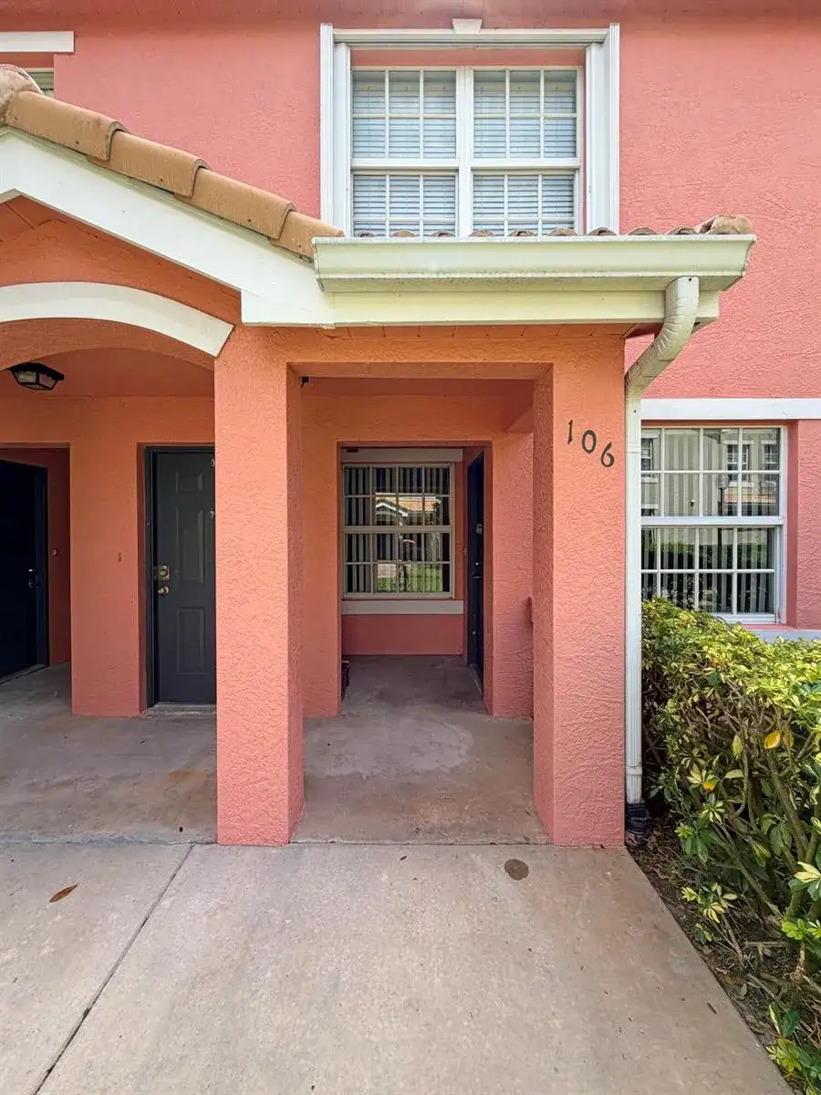 138 SW Peacock Boulevard # 106, Port St. Lucie FL 34986 photo 3