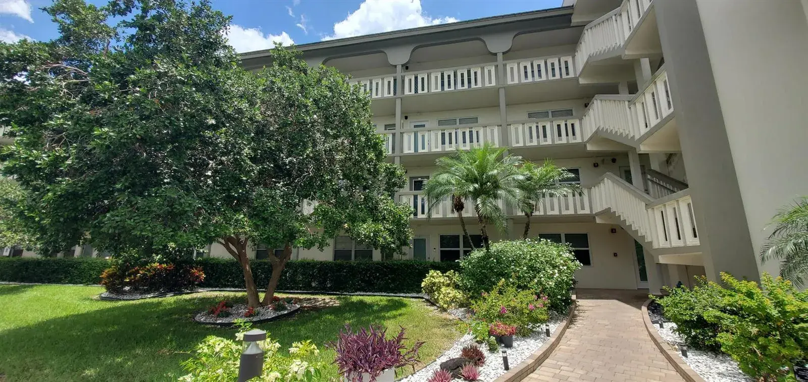 2901 VICTORIA Circle # F2, Coconut Creek FL 33066