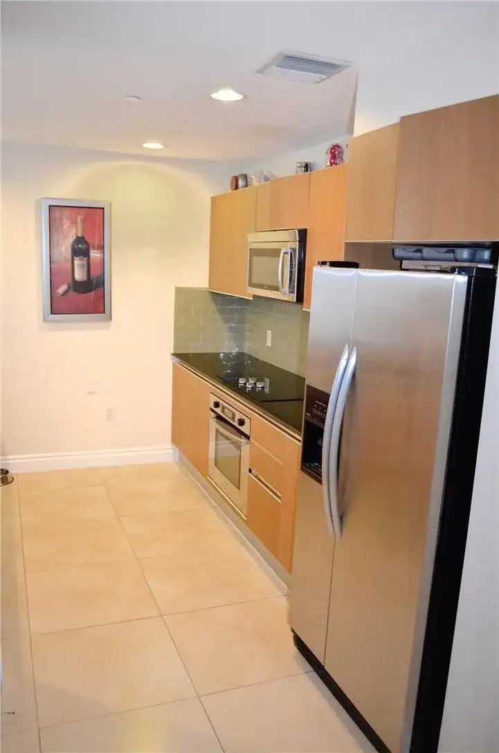 1060 Brickell Avenue # 1617, Miami FL 33131 photo 4