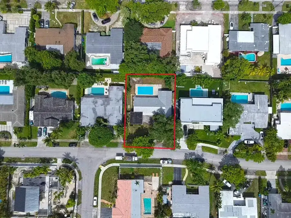 19711 NE 21ST Court, Miami FL 33179 photo 2