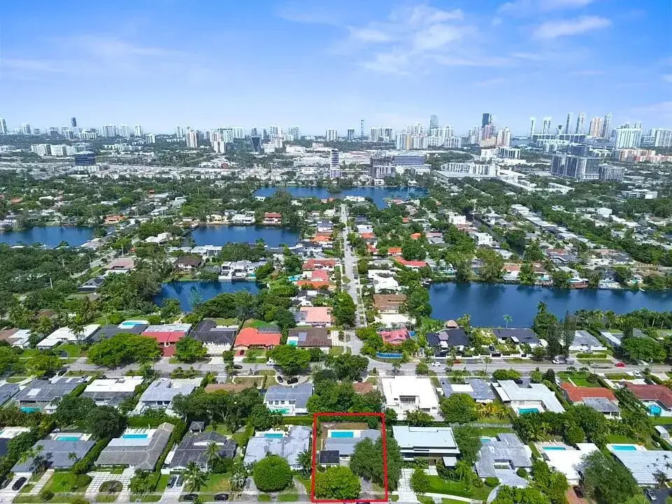 19711 NE 21ST Court, Miami FL 33179 photo 5