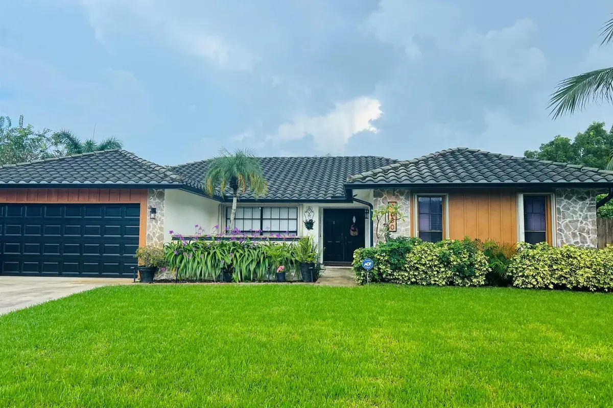 9680 NW 10th Court, Plantation FL 33322