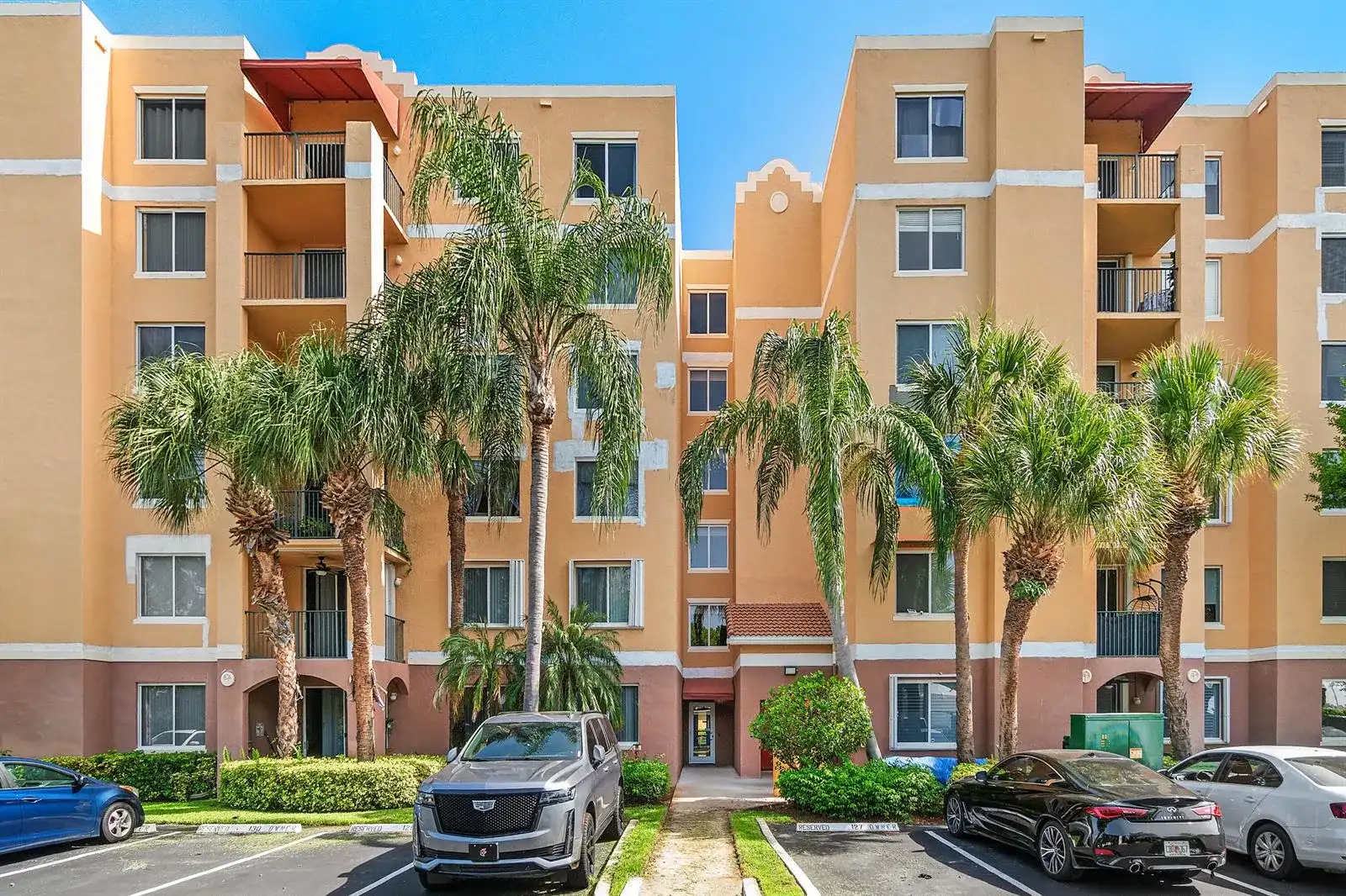 1000 Scotia Drive # 102, Hypoluxo FL 33462