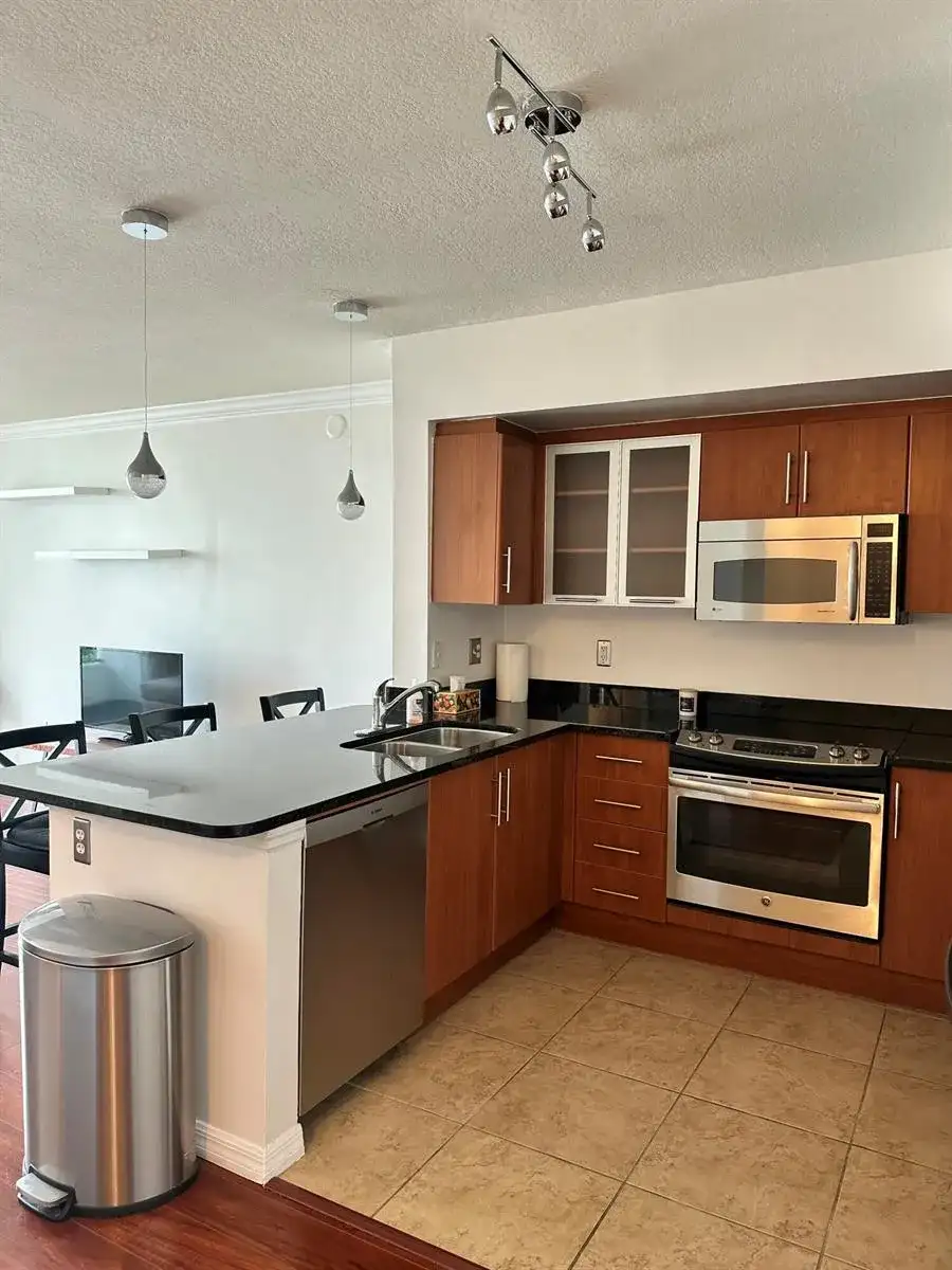 600 S Dixie Highway # 621, West Palm Beach FL 33401 photo 2