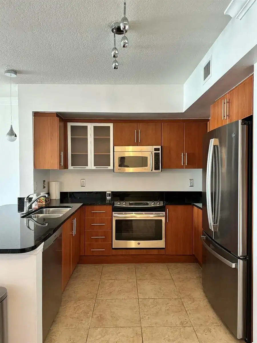 600 S Dixie Highway # 621, West Palm Beach FL 33401 photo 4