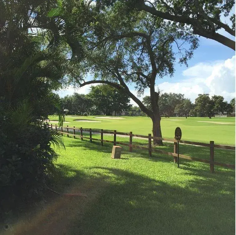 10740 S Golfview Drive, Pembroke Pines FL 33026