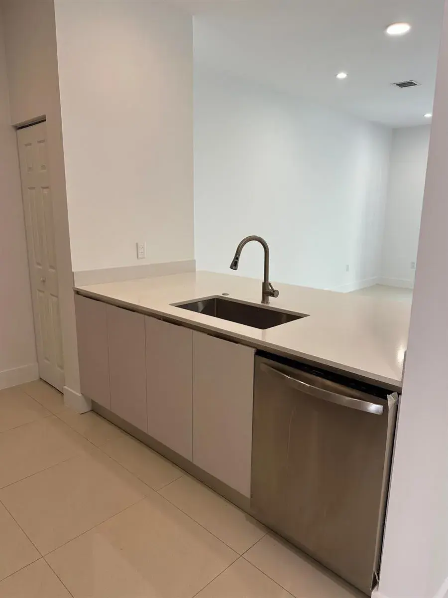 815 NE 17TH Avenue # 3, Fort Lauderdale FL 33304