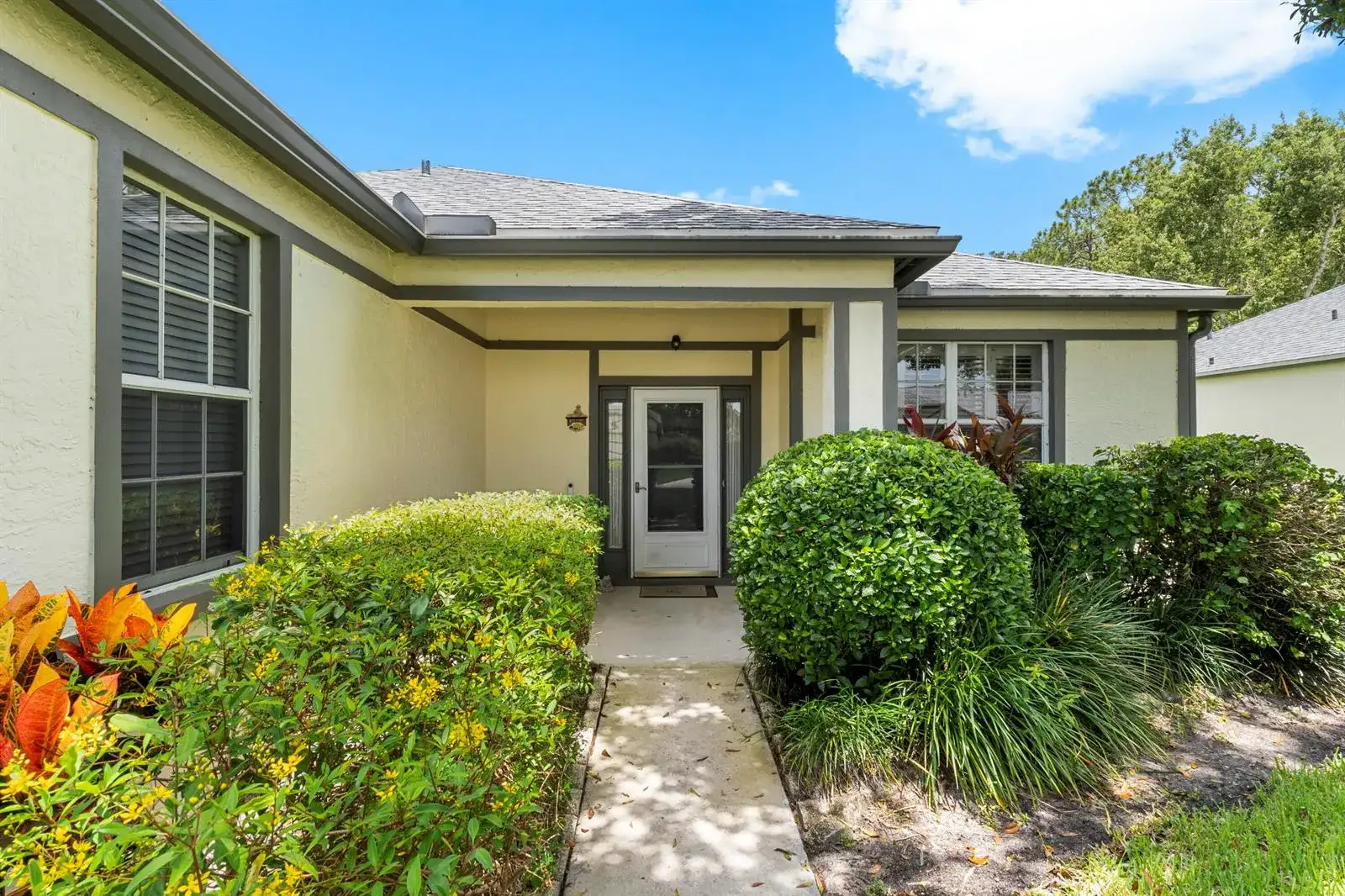 1930 Easthampton Terrace, Vero Beach FL 32966 photo 3