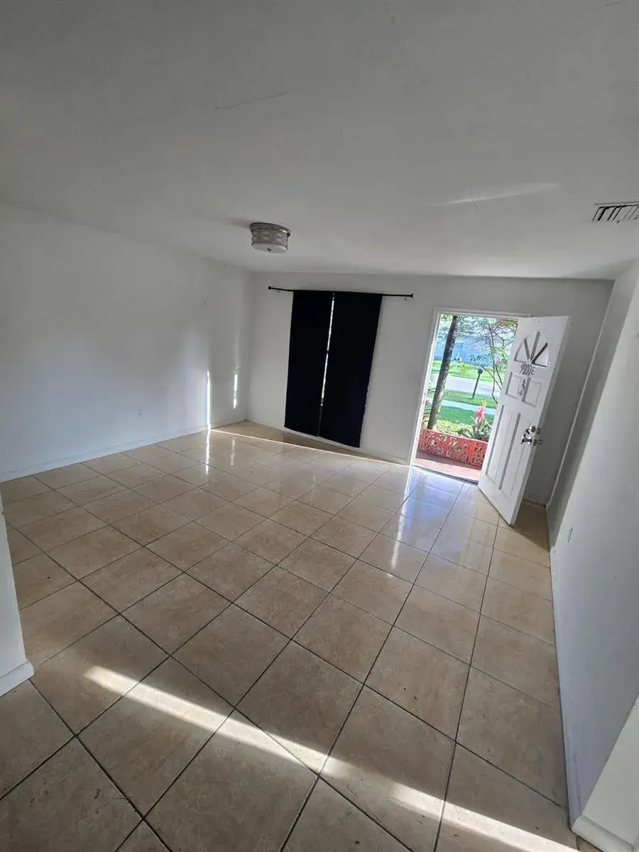 5900 GARFIELD Street, Hollywood FL 33021