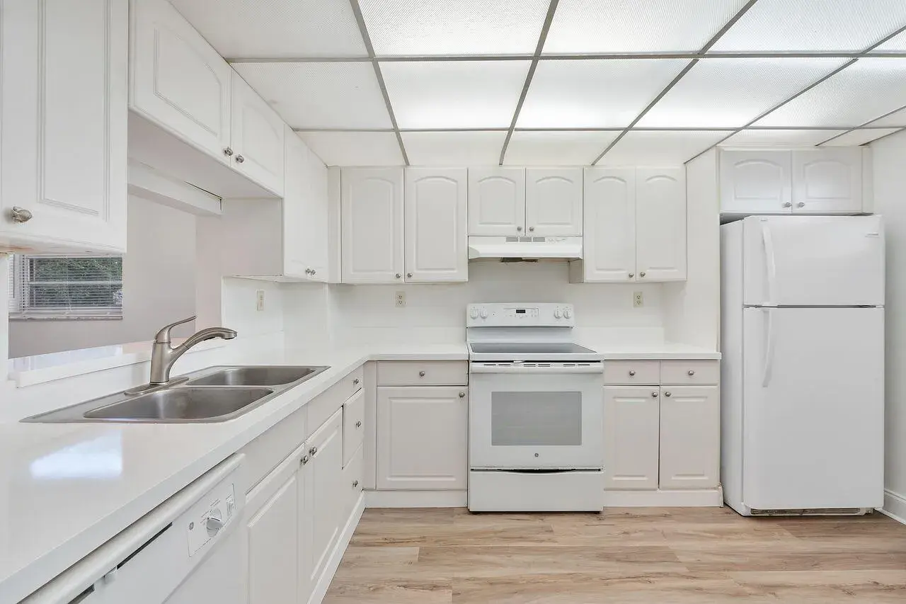 1075 RIVERSIDE Drive # 508, Coral Springs FL 33071