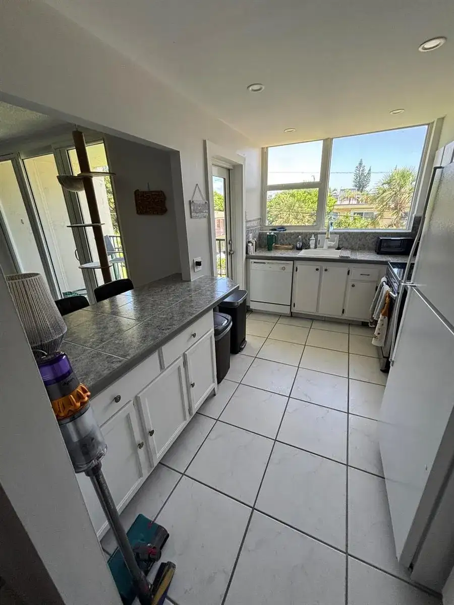 1238 HILLSBORO MILE # 210, Hillsboro Beach FL 33062