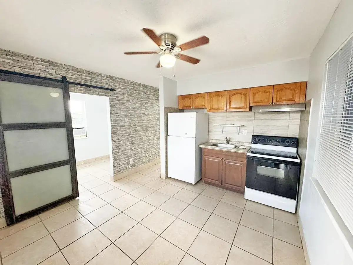 100 NW 30TH Avenue # 1, Fort Lauderdale FL 33311 photo 2