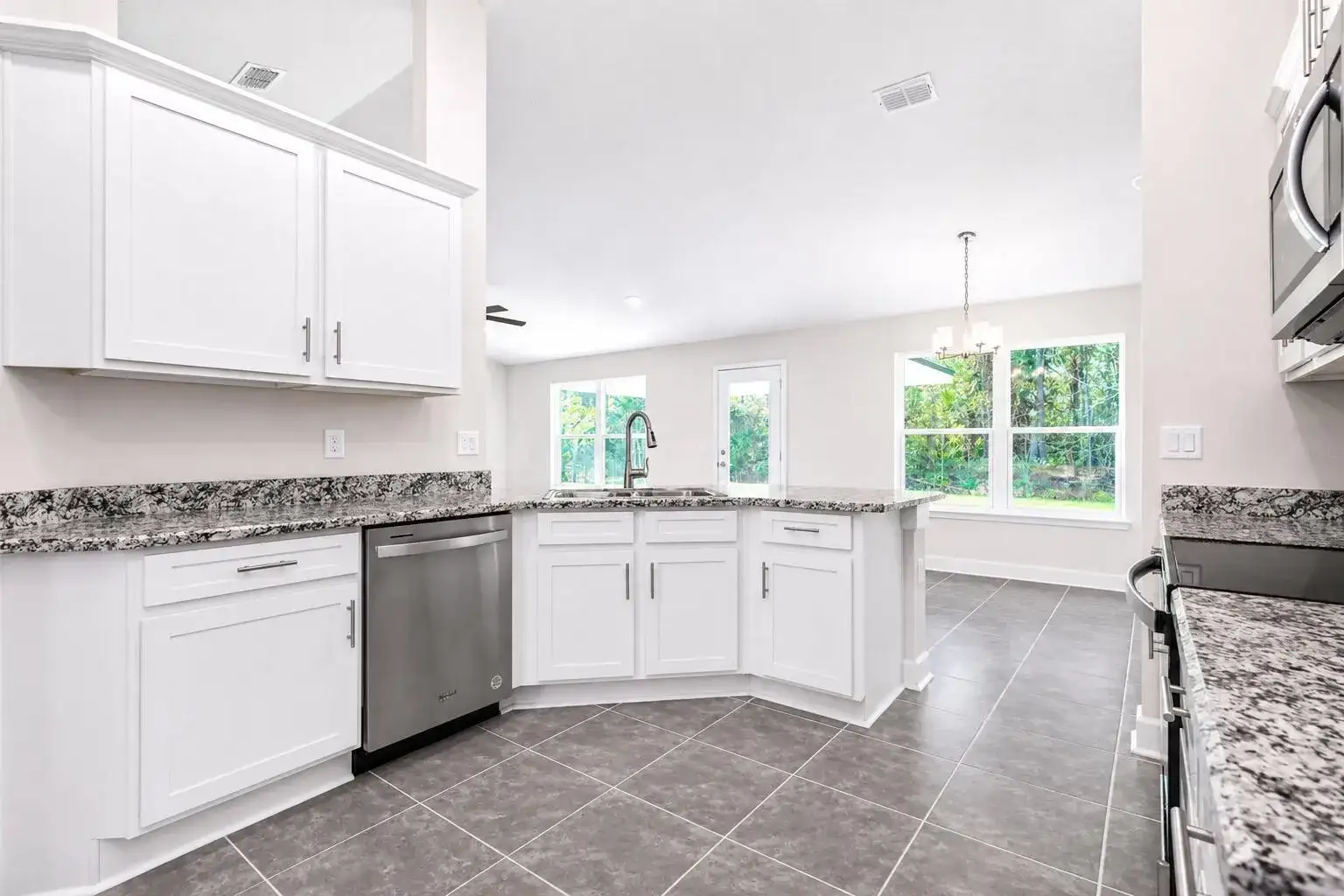 405 NE Airoso Boulevard, Port St. Lucie FL 34983 photo 2