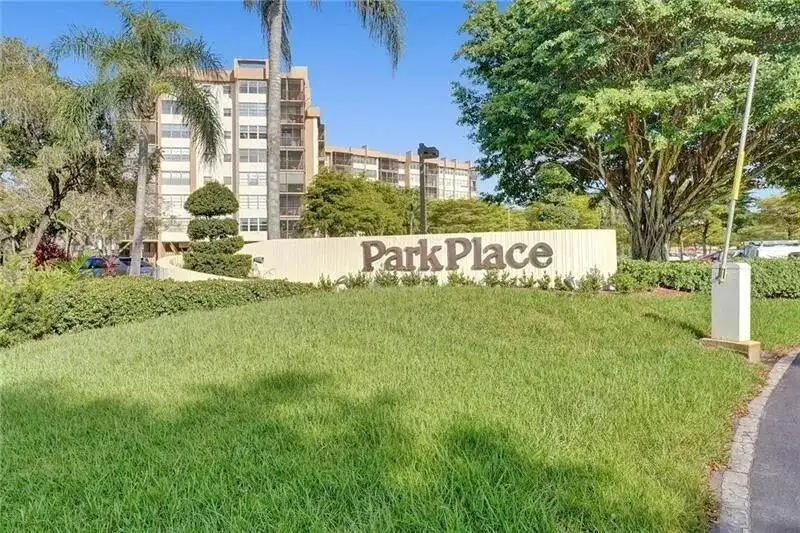 1300 SAINT CHARLES Place # 706, Pembroke Pines FL 33026