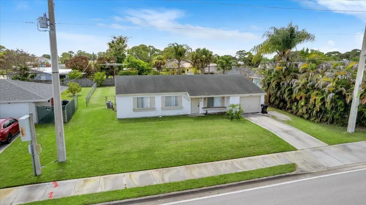 2118 SW Airoso Boulevard, Port St. Lucie FL 34984 photo 5