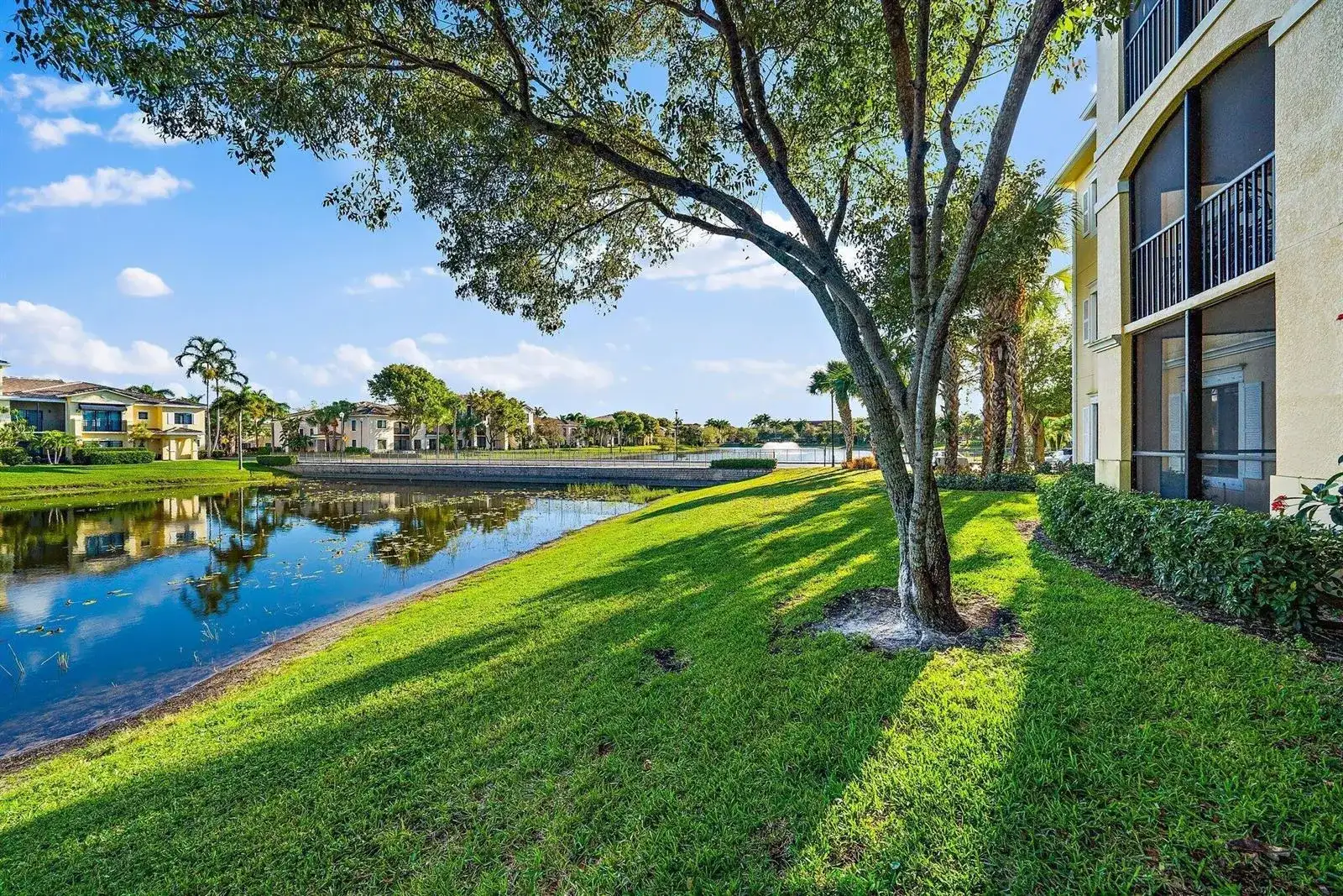 2725 Anzio Court # 107, Palm Beach Gardens FL 33410 photo 5