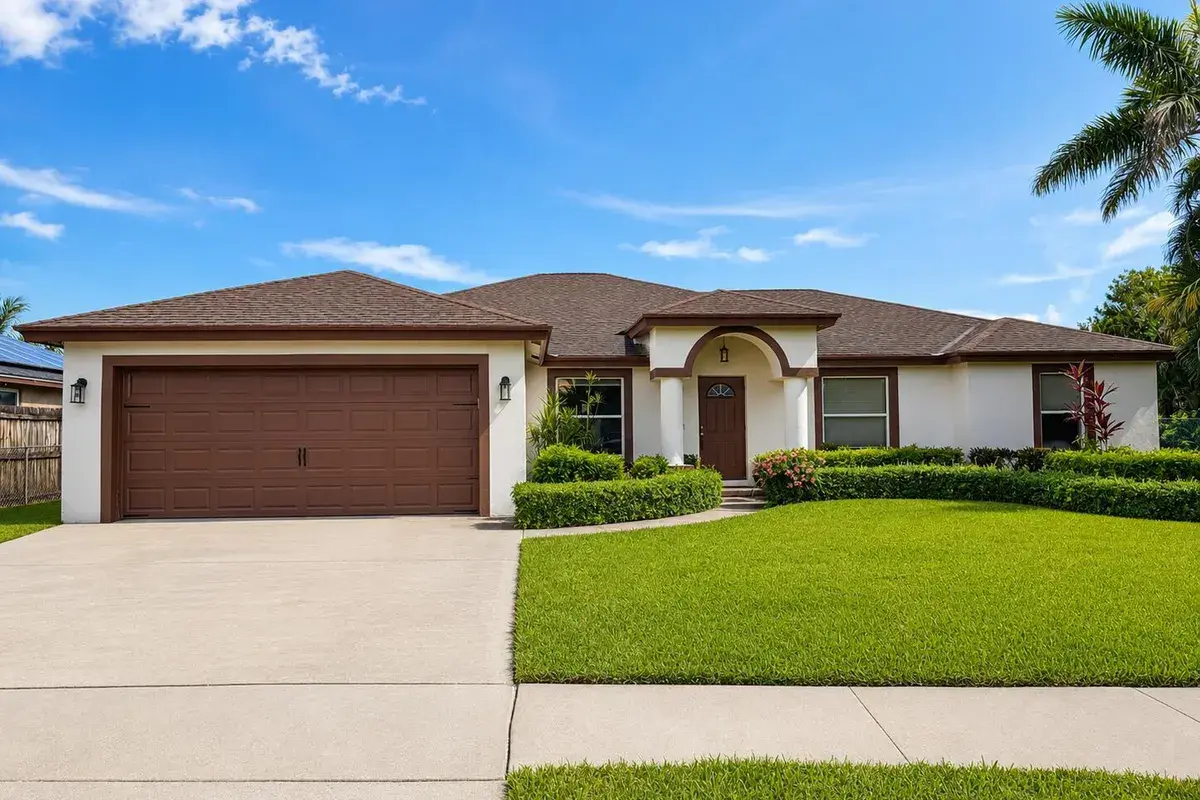 111 Meadow Woode Drive, Royal Palm Beach FL 33411