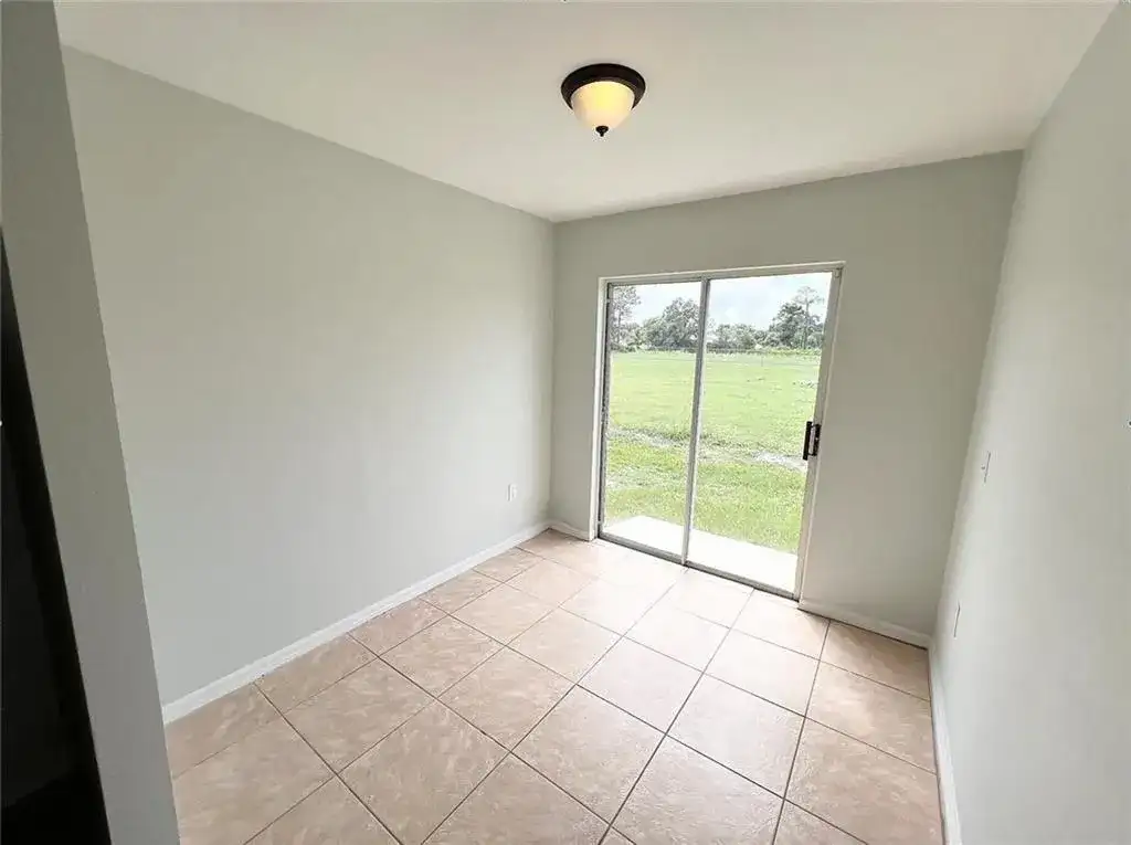 4755 30TH Avenue, Vero Beach FL 32967 photo 4