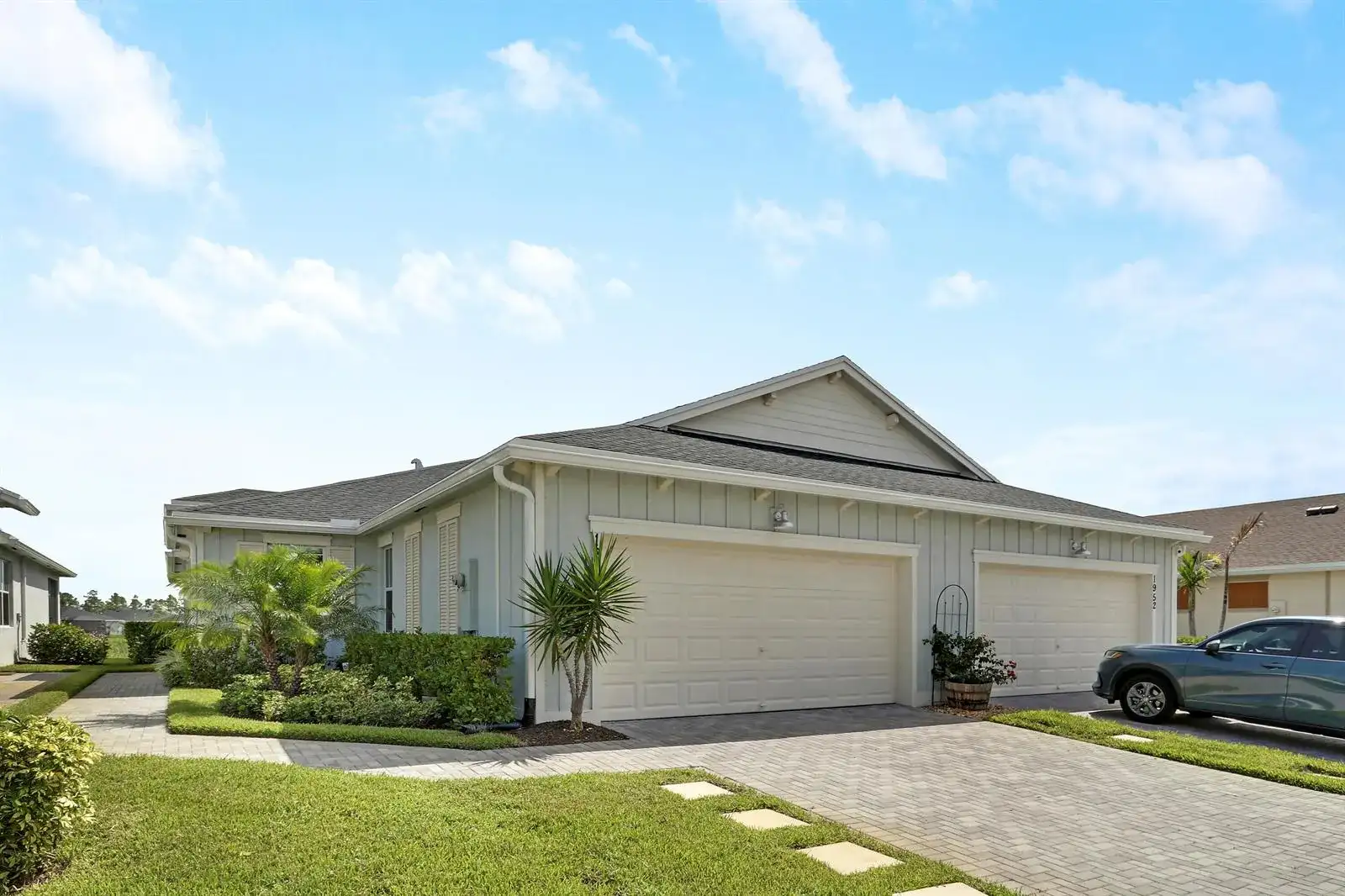 1960 SE Crosswood Way, Port St. Lucie FL 34984 photo 2